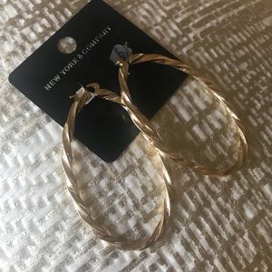 NY&Co Gold Oval Hoops
